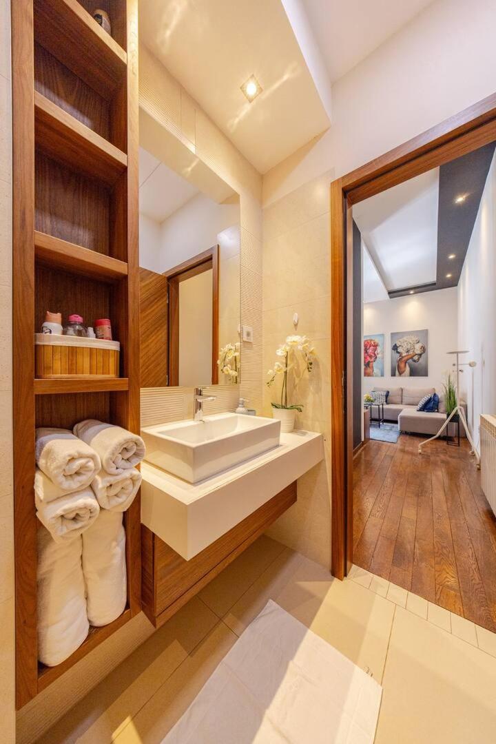 Lux Apartment In City Center Belgrado Exterior foto